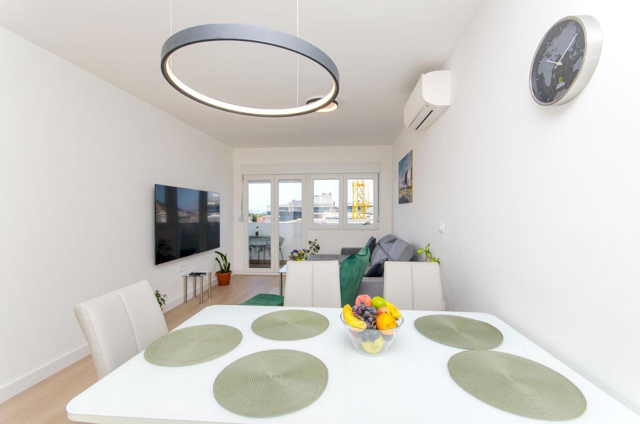 Modern Living Apartment Airy Split Buitenkant foto