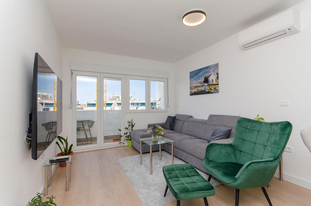 Modern Living Apartment Airy Split Buitenkant foto